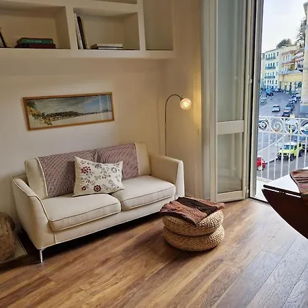 Casa Panoramica Posillipo S. Luigi 14 Arts Factory Tatil Evi *