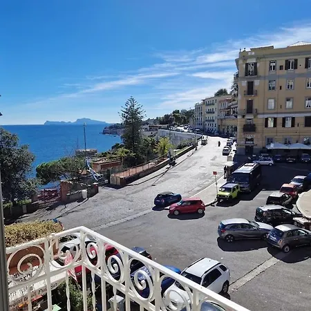 Holiday home Casa Panoramica Posillipo S. Luigi 14 Arts Factory *